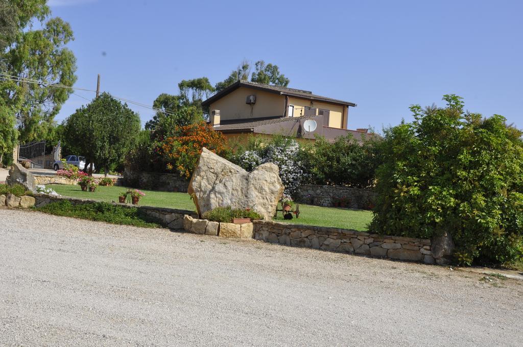Agriturismo Sechi Campanedda Bagian luar foto