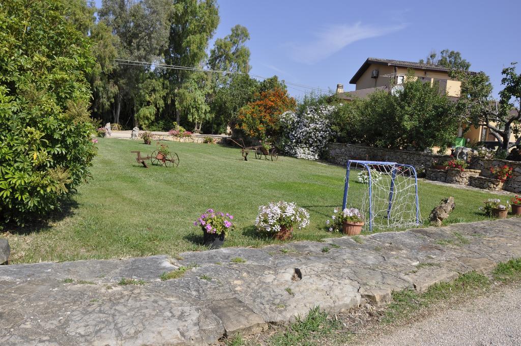 Agriturismo Sechi Campanedda Bagian luar foto